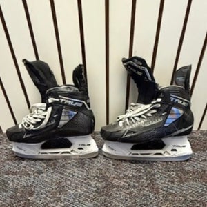 True Catalyst Skates 9x4 10.5 Wide (USED)
