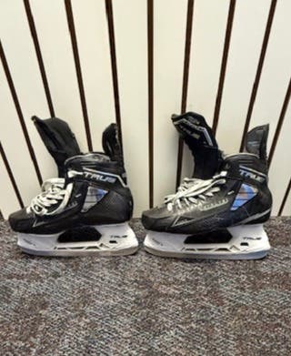 True Catalyst Skates 9x4 10.5 Wide (USED)