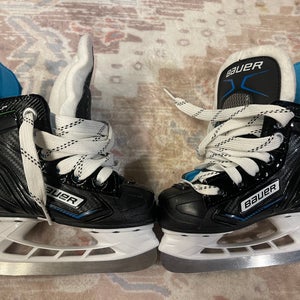 Bauer Hockey Skates 6 (Used)