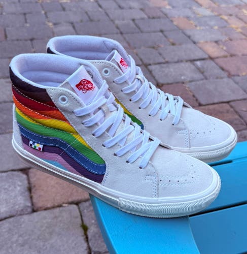 MENS VANS SK8-HI TOP PRIDE RAINBOW SKATEBOARD SNEAKERS - US SIZE 9.5 BARELY WORN