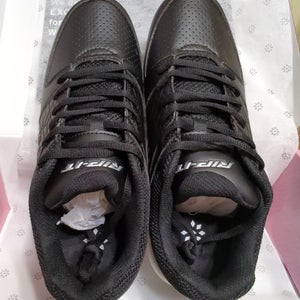 New* Rip-it Women's us9 Softball cleats size  black.