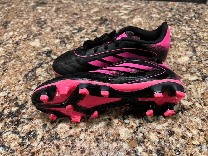 Pink Kids 1.5Y (Big Kids / Youth) Adidas Molded Cleats Cleats (Used)