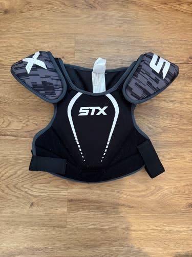 Medium Youth STX Stallion 75 Shoulder Pads