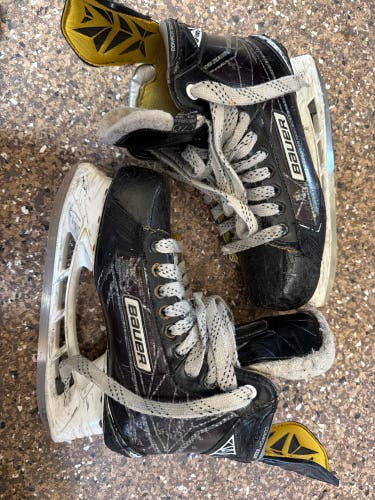 2016 Bauer Supreme S190 Hockey Skates Regular Width 7.5 (Used)