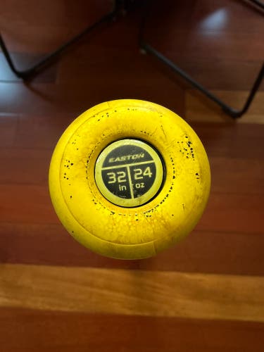 2025 Easton Hype Fire Composite USABat Certified Bat (-8) 24 oz 32" (Used)