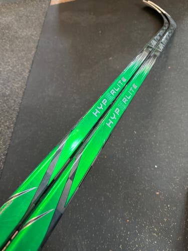 Senior Bauer Vapor Hyperlite 2 Right Handed Hockey Stick P106 87 Flex Pro Stock (Used)