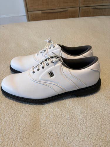 Men's Size M 11.0 (W 12.0) Footjoy Traditions Golf Shoes (New)