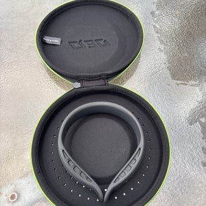 Like new q collar size 14