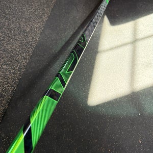 Senior Bauer Vapor ADV Right Handed Hockey Stick P92 77 Flex (New)