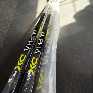Senior Warrior Alpha DX Pro Team Right Handed Hockey Stick W05 85 Flex (New)