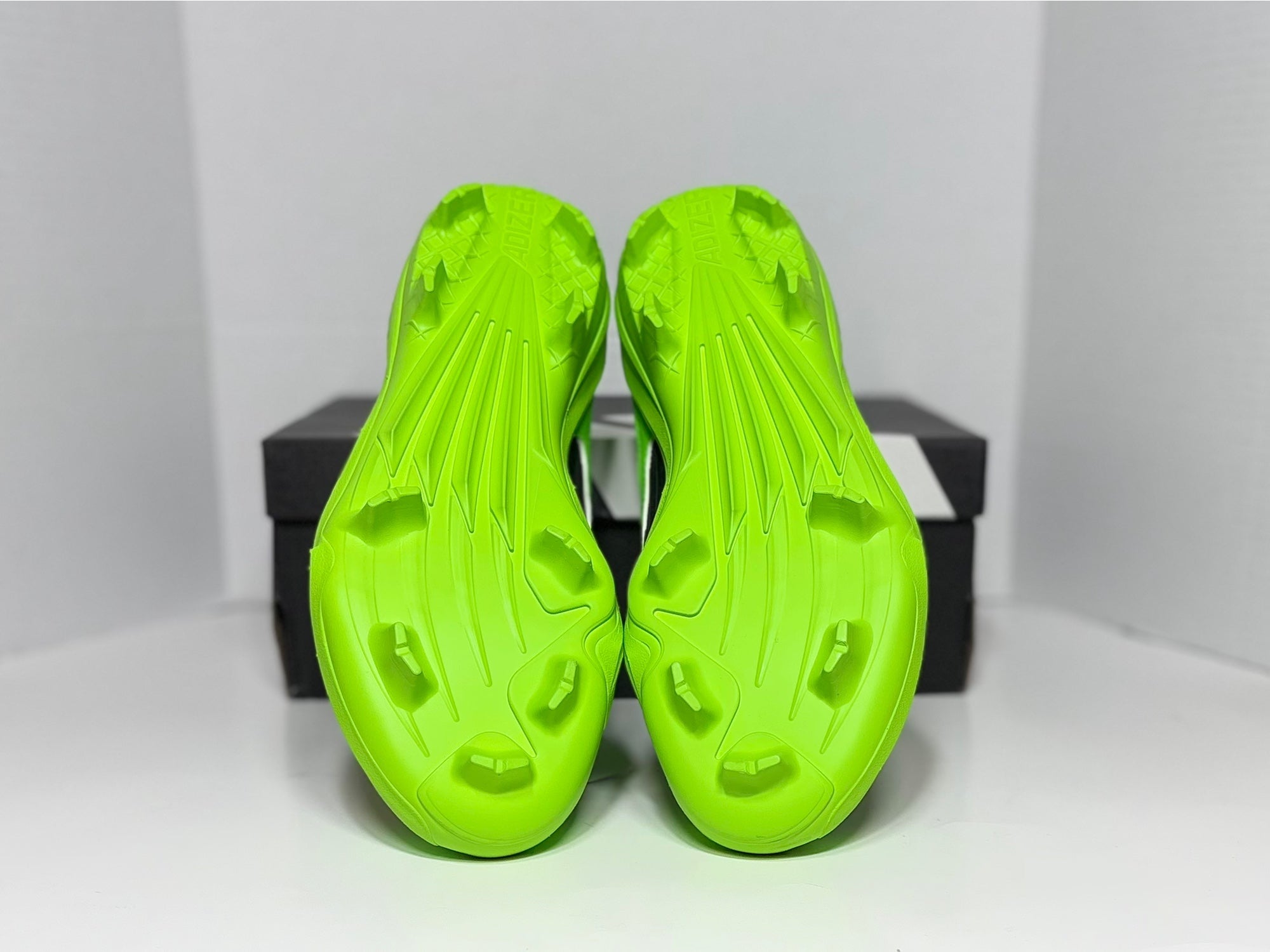 Size 10 Adidas Adizero Edge+ Men’s Baseball Cleats IH6139 Team Solar Green NEW 25cdf68b800bae1f_original.jpeg main image 2
