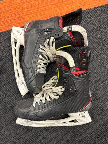 2019 Bauer Vapor 2X Pro Hockey Skates Regular Width Pro Stock 10.5 (Used) with pro Shot Blockers