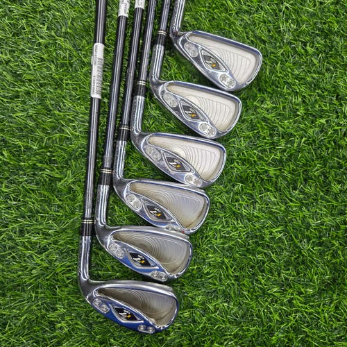 Men's 2008 TaylorMade r7 CGB MAX Right Handed Iron Set Regular Flex (6 Clubs)