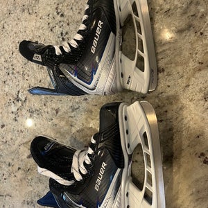 2025 Bauer Vapor Flylite Hockey Skates Regular Width 12.5 (Used)