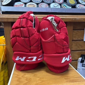 CCM HG12 Gloves 15" (New)