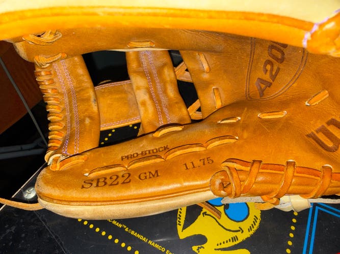 2023 Wilson A2000 RH Infield Softball Glove 11.75" (Used)