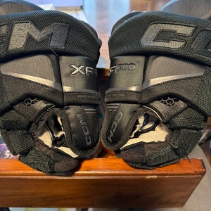 CCM Tacks XF Pro Gloves 11" (Used)