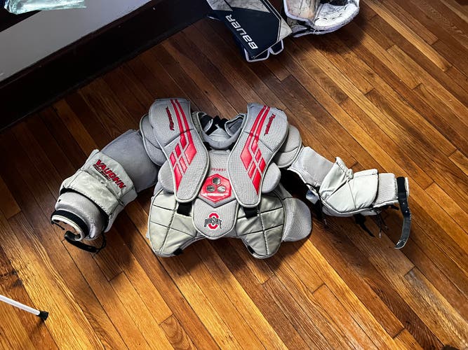 Medium 2022 Vaughn VE8 Pro Carbon Goalie Chest Protector (Used) OBO