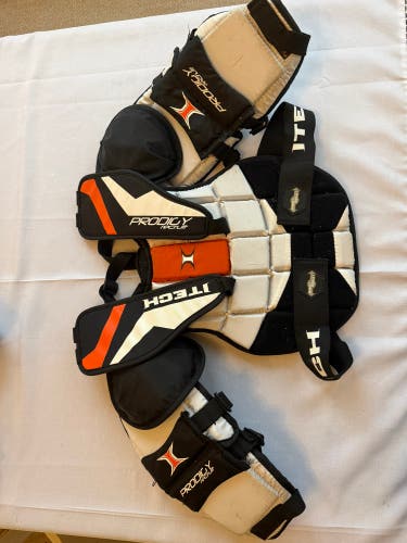 Medium Itech Goalie Chest Protector (Used)