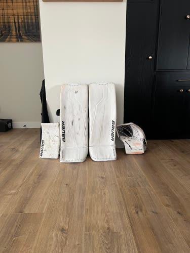 35" 2024 Bauer Supreme Shadow Regular Goalie Full Set Pro Stock (Used)