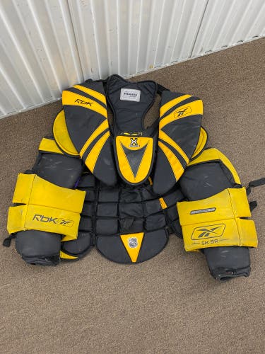 Small CCM Premier Goalie Chest Protector (Used)