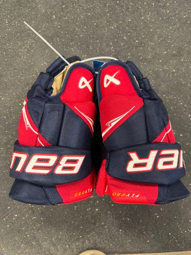 *NEW* Bauer Gloves Flypro Navy/Red 14"