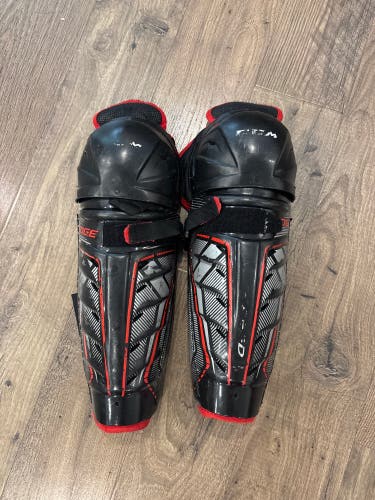 Junior CCM JetSpeed edge 11" Shin Pads (Used)