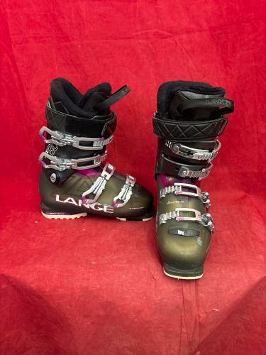 Ski Boots: Mondo 24 & 24.5 Lange Ski Boots (Used)