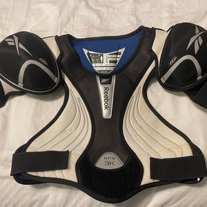 Men's Large Senior Reebok 3K Shoulder Pads (Used)