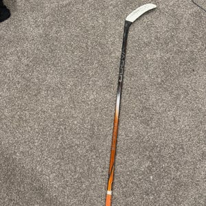 Senior Bauer Vapor Hyperlite 2 Left Hand Hockey Stick P28M 82 Flex Pro Stock (Used)