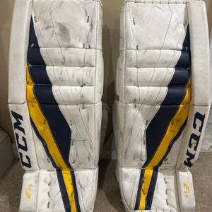 26" CCM Extreme Flex E3.5 Goalie Leg Pads (Used)