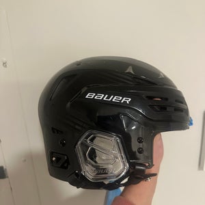 Large Bauer Re-Akt 90 Helmet (New)
