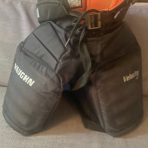 Youth Large Vaughn Velocity 7190 Hockey Goalie Pants (Used)