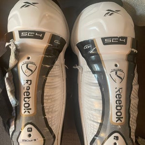 Youth Reebok SC4 9" Shin Pads (Used)