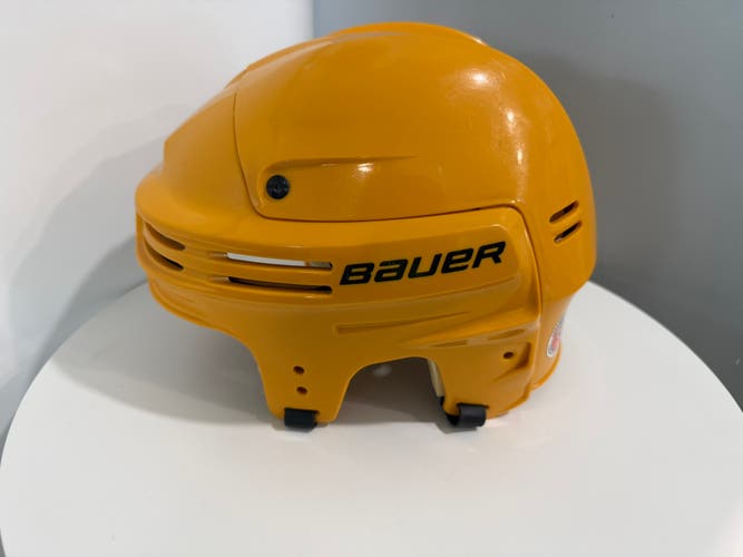 Large Bauer 4500 Helmet (Used)