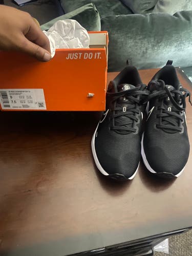 Unisex Size M 8.0 (W 9.0) Adult Nike Downshifter 12 Shoes (New)