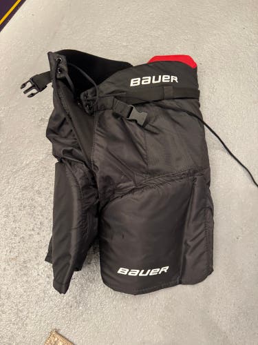 Junior Large Bauer Vapor X3.0 Hockey Pants (Used)