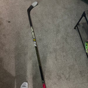 Senior Bauer Supreme 2S Right Handed Hockey Stick 87 Flex (Used)