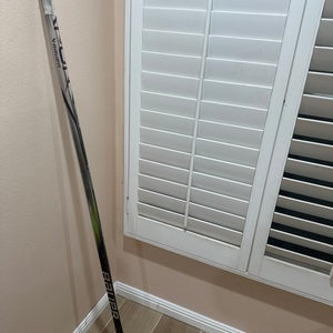 Senior Bauer Vapor Hyperlite 2 Left Hand Hockey Stick P90TM 77 Flex (Used)