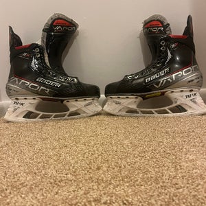 Black 2021 Bauer Vapor 3X Hockey Skates 7 (Used)