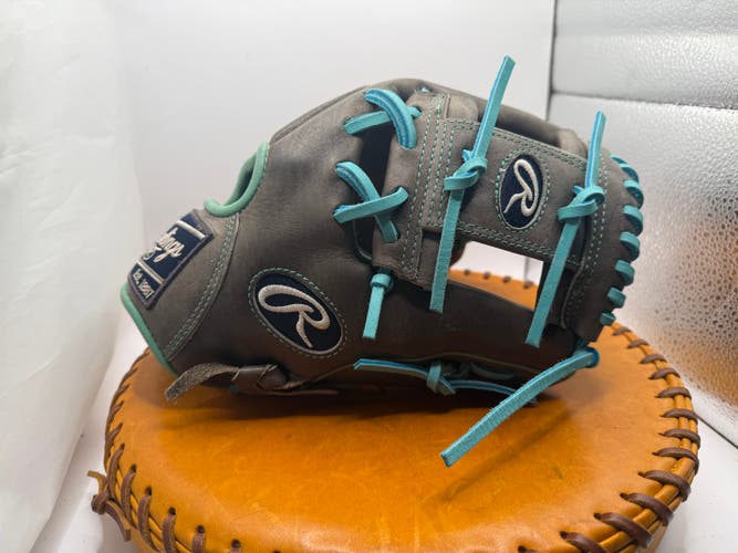 Infield RH Rawlings Heart of the Hide Baseball Glove 11.5" (Used)