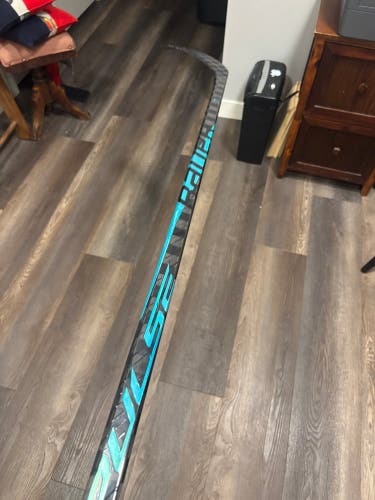 Senior Bauer Pulse Right Handed Hockey Stick P90TM 77 Flex (Used)