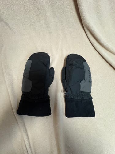 Bakoda Black Medium Boys Gloves (Used)