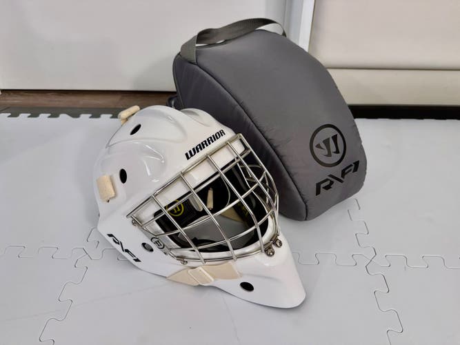 Warrior R/F1 Pro Goalie Mask with 3 extra cages, Senior L/XL (New)