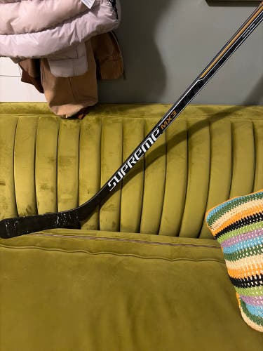 Senior Bauer Supreme MX3 Right Handed Hockey Stick Giroux P02 112 Flex Lie 7 (No Grip) (Used)
