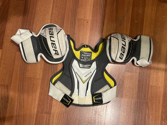 Youth Medium Bauer Supreme S170 Shoulder Pads (Used)