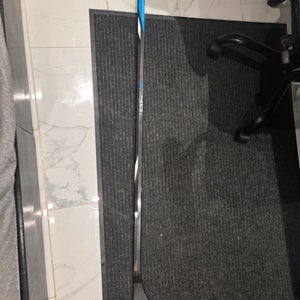 Senior Bauer Nexus E4 Right Handed Hockey Stick P92 87 Flex (Used)