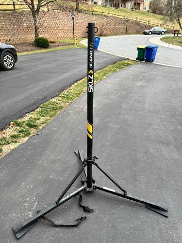 USED: Skillz Hit-Away Portable Training Station (PTS)