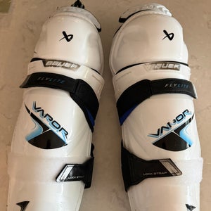 Intermediate Bauer Vapor Flylite 13" Shin Pads (New)