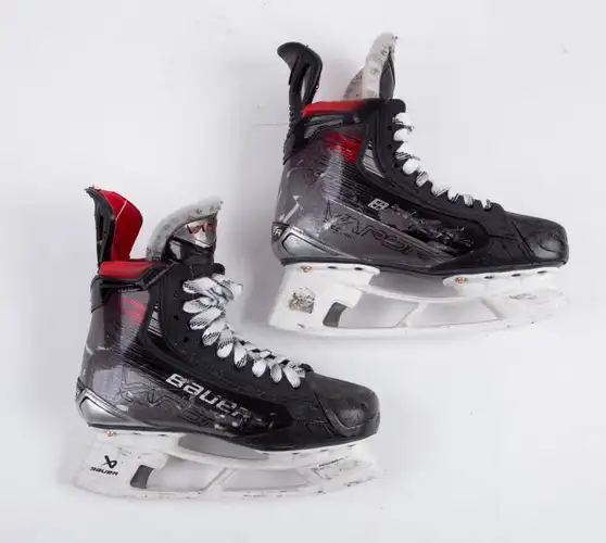 2024 Bauer Vapor 5x pro Hockey Skates Size 5 - Fit 2 (Used)